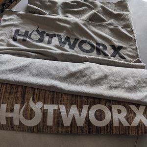 Hotworx Yoga Mat and Towel